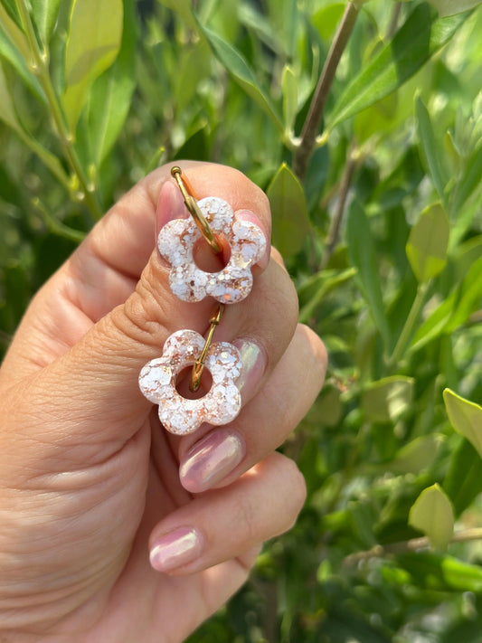 Boucles d’oreilles Fleur créole éclat de blanc Creative Paillettes