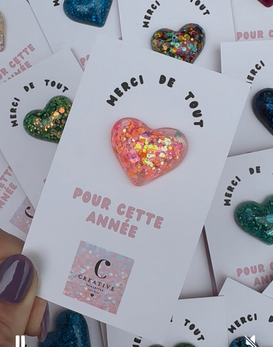 Pin’s coeur en résine Fluo