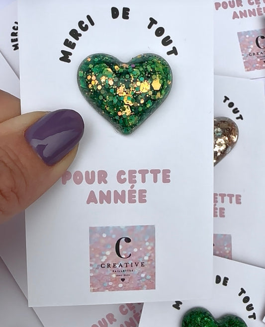 Pin’s coeur en résine vert
