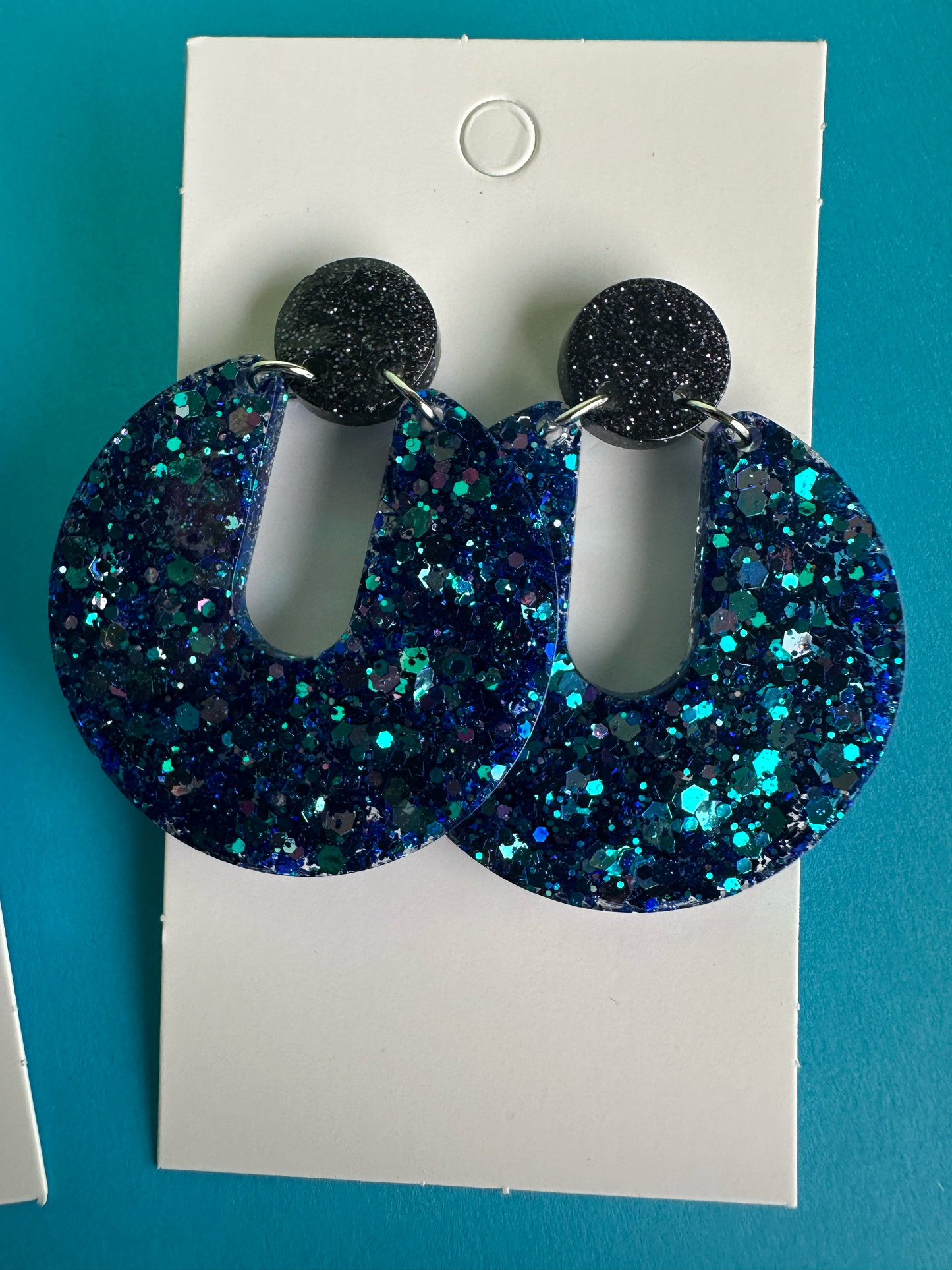 Boucles d'Oreilles Éclat de Fête - Bleu Pailleté Chic